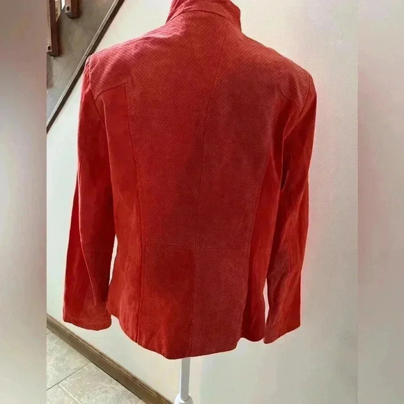 Queen Collection | apricot suede moto style womens jacket. Size: M - Picture 2 of 16